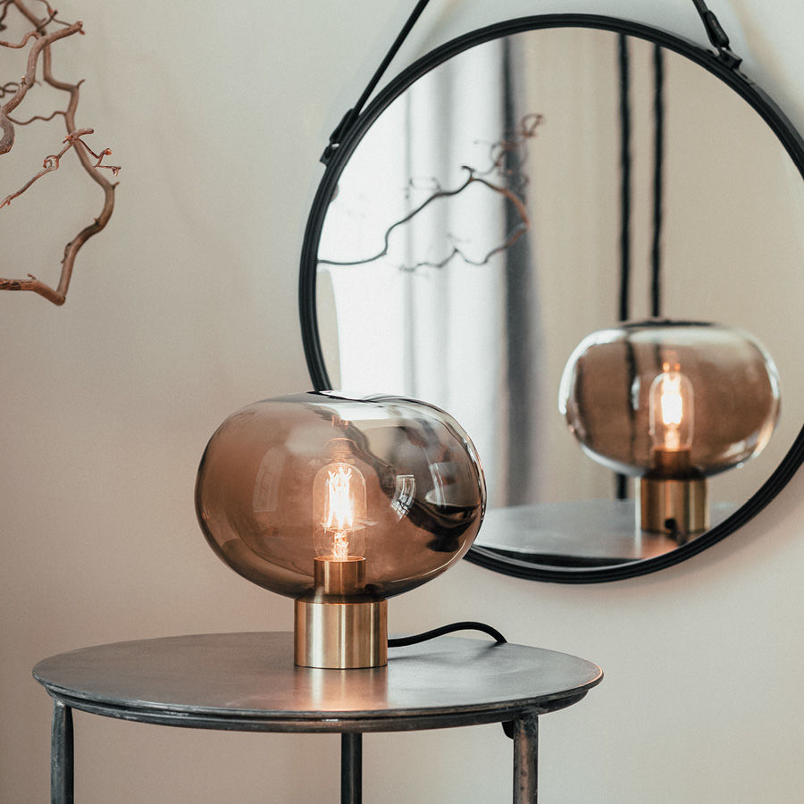 Arkiv 4169 bordlampe i kakaofarget glass og med messingfot