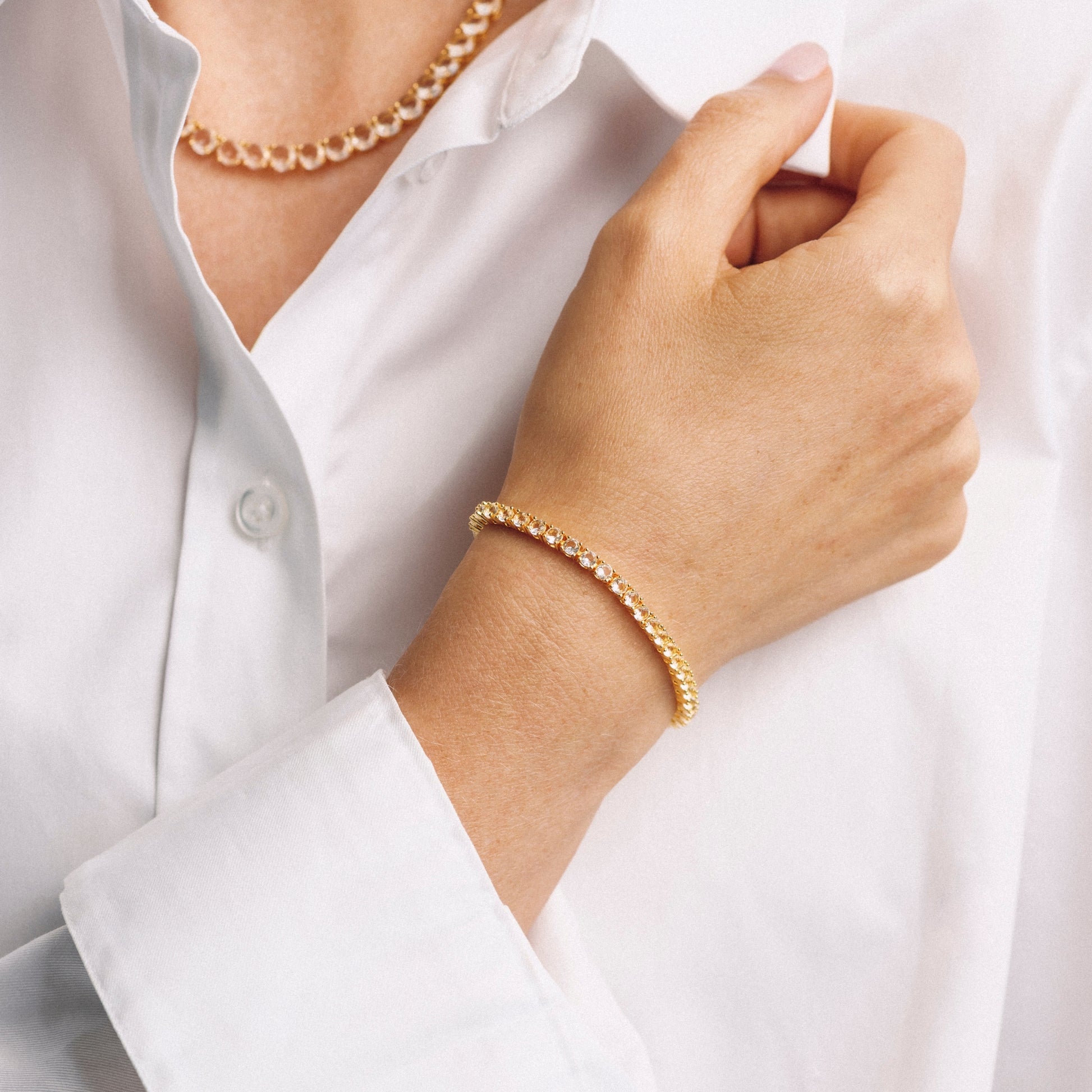 VENA TENNIS ARMBÅND KLAR GULL