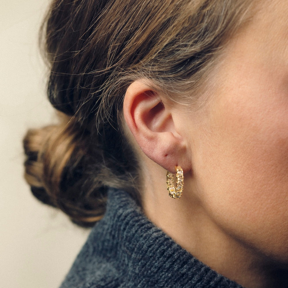 VERA ØREDOBBER KLAR