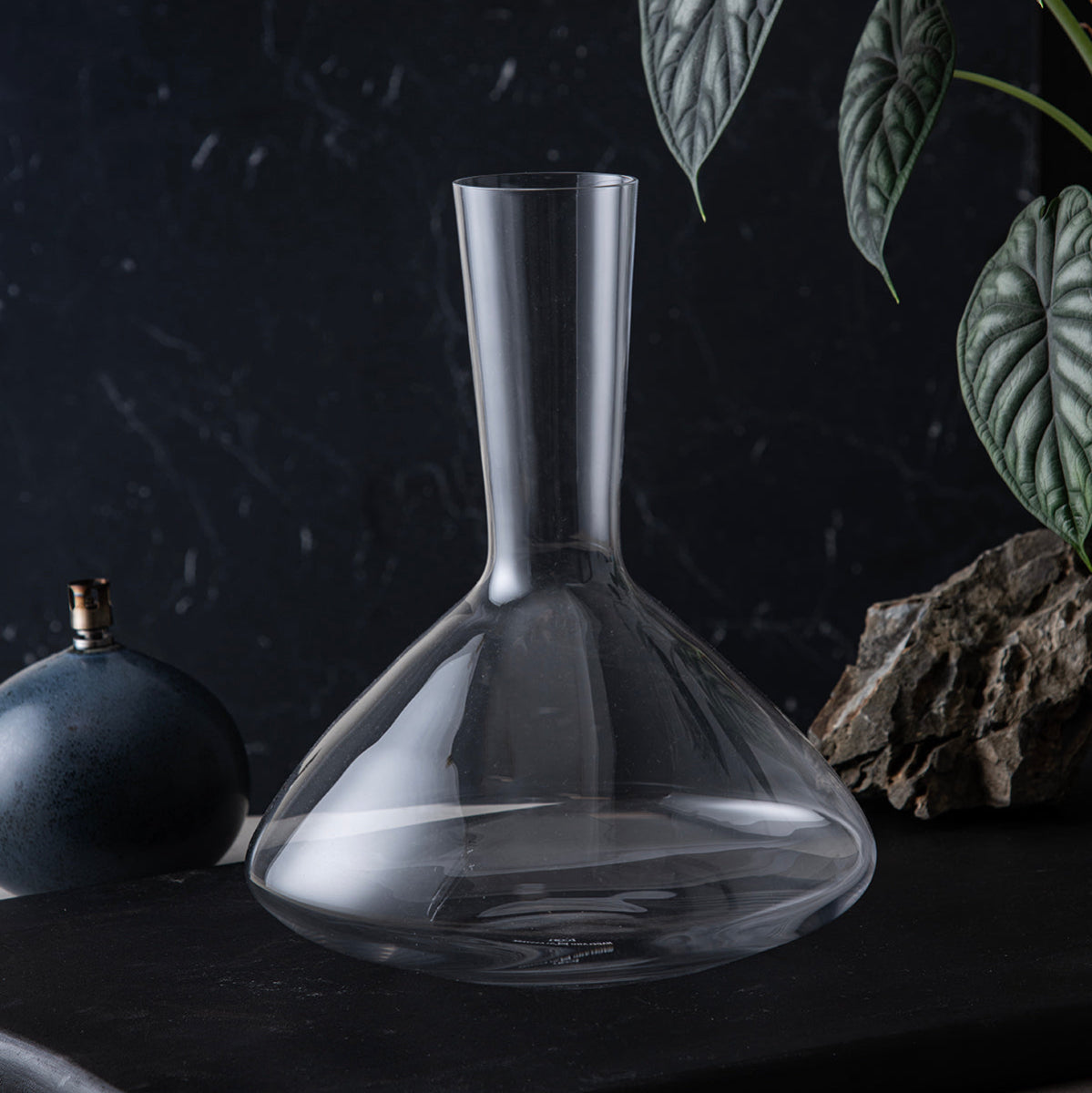 ノルウェー　Hadeland　ハーデラン社　 NOSTETANGEN　デキャンタ Icon red wine decanter – large wine decanter | Hadeland Glassverk