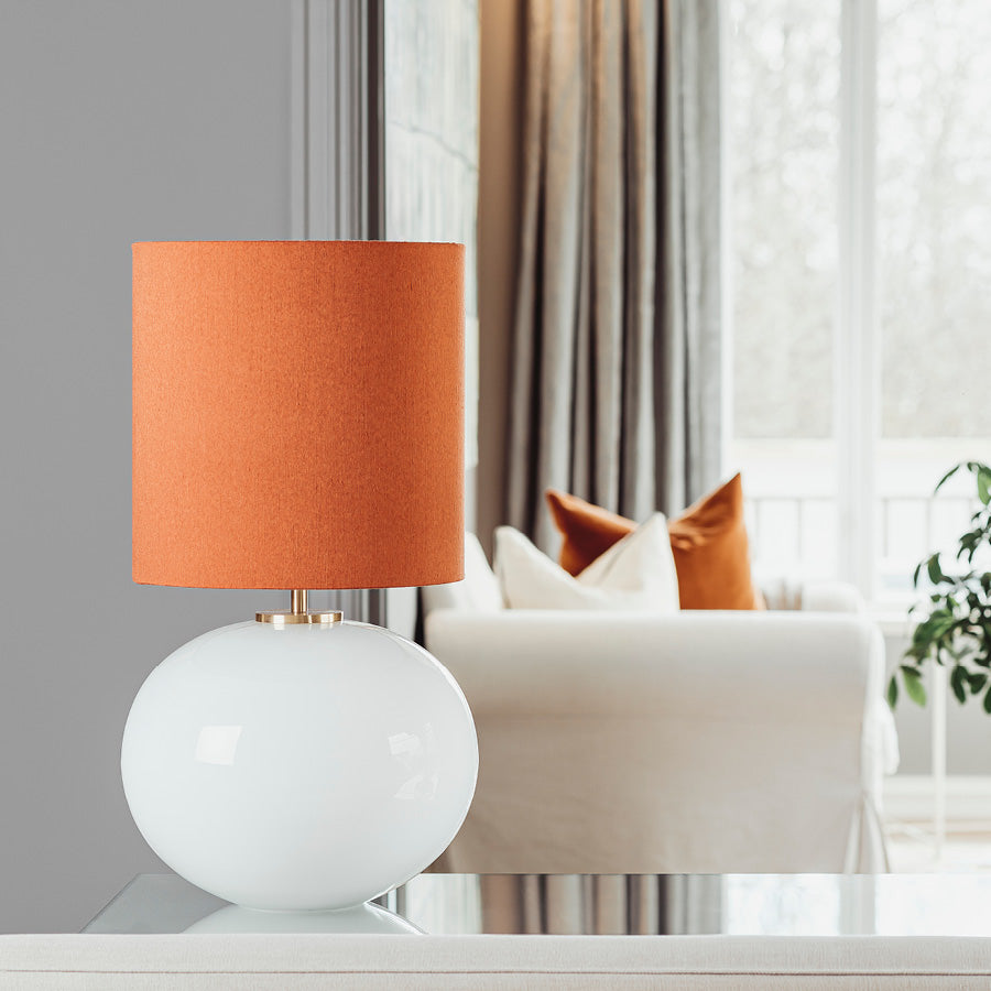 SENJA Bordlampe Hvit 30*30 Hvit skjerm